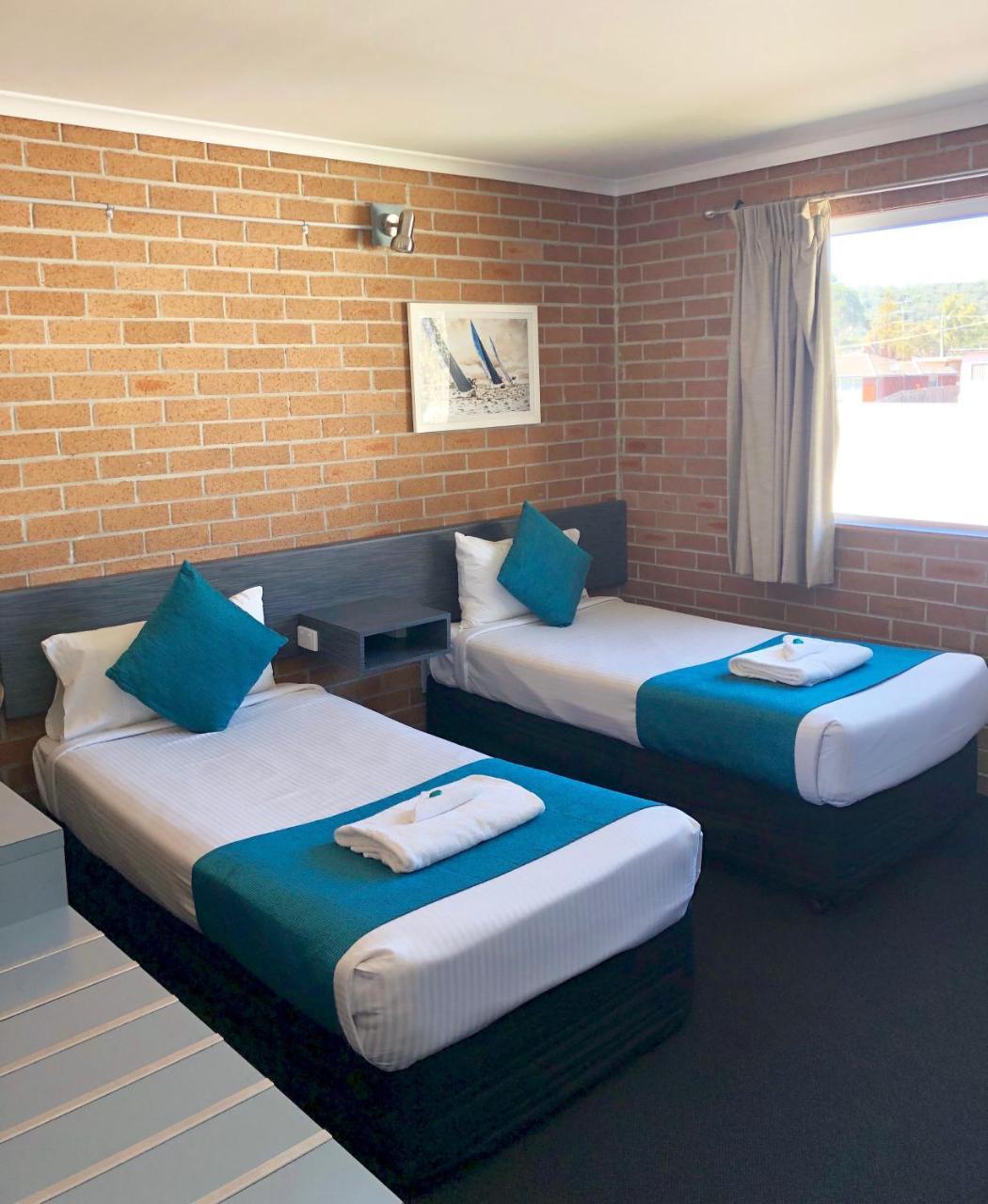 The Oaks Hotel Motel Albion Park Exteriör bild