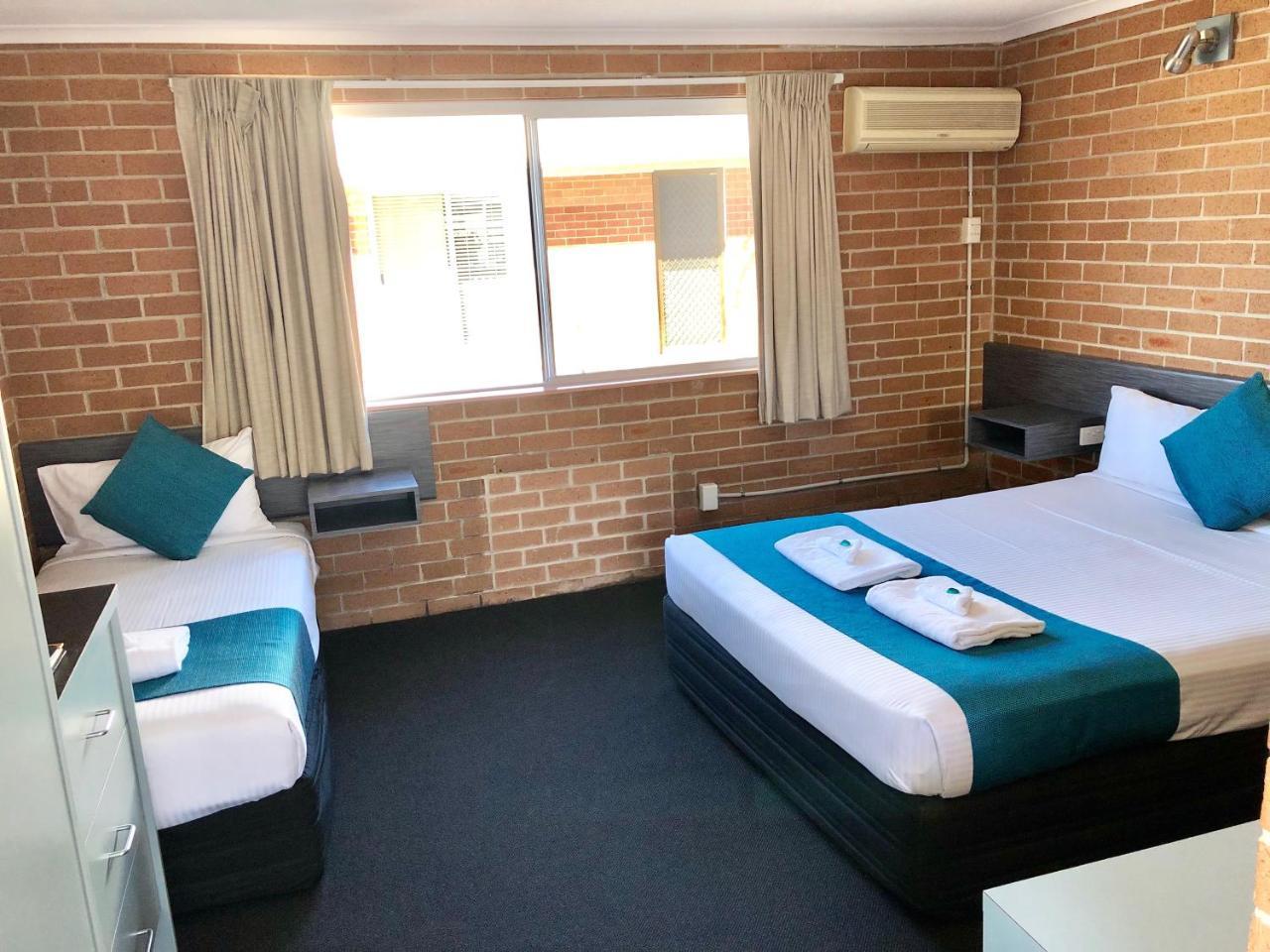 The Oaks Hotel Motel Albion Park Exteriör bild
